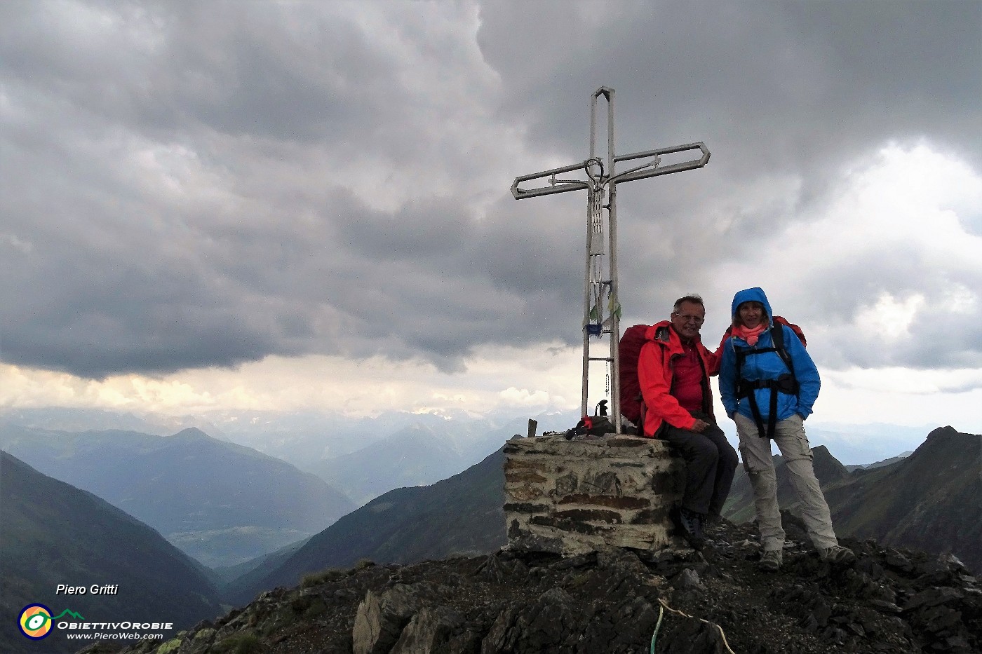 48 In vetta al Pizzo Zerna (2572 m).JPG